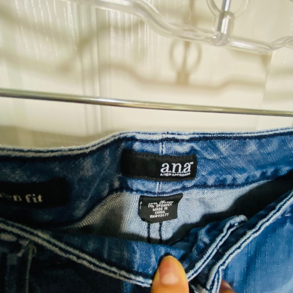 Women's a.n.a. Straight Leg Jeans - Modern Fit Size 12 - Picture 4 of 10